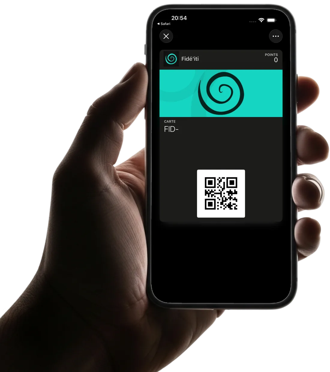 Main tenant un téléphone&nbsp;: la carte Fidé’iti d’un client dans Apple Wallet